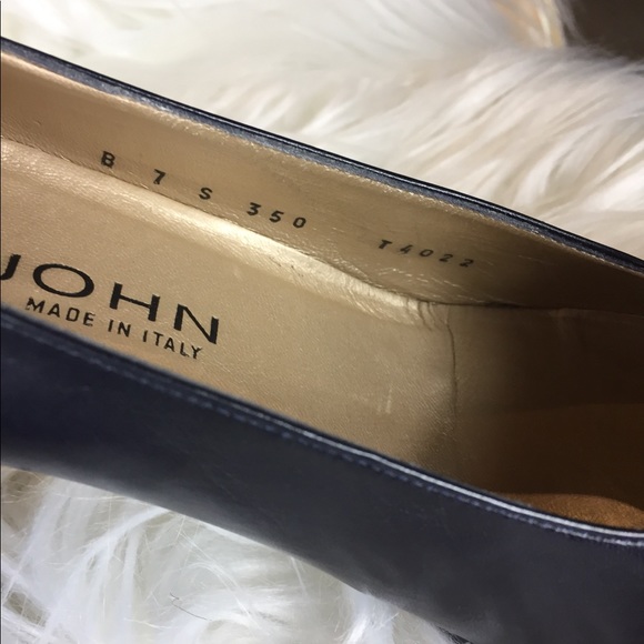ST JOHN 🎉HP🎉Made in 🇮🇹 Classic Two Toned Heel - Picture 7 of 8
